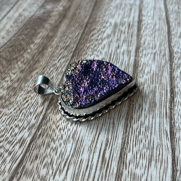 Rainbow Druzy Heart Shape Gemstone Pendant - Picture 3 of 4